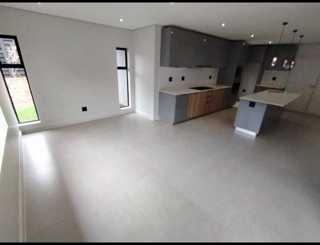 3 BEDROOM TOWNHOUSE FOR SALE IN IZINGA